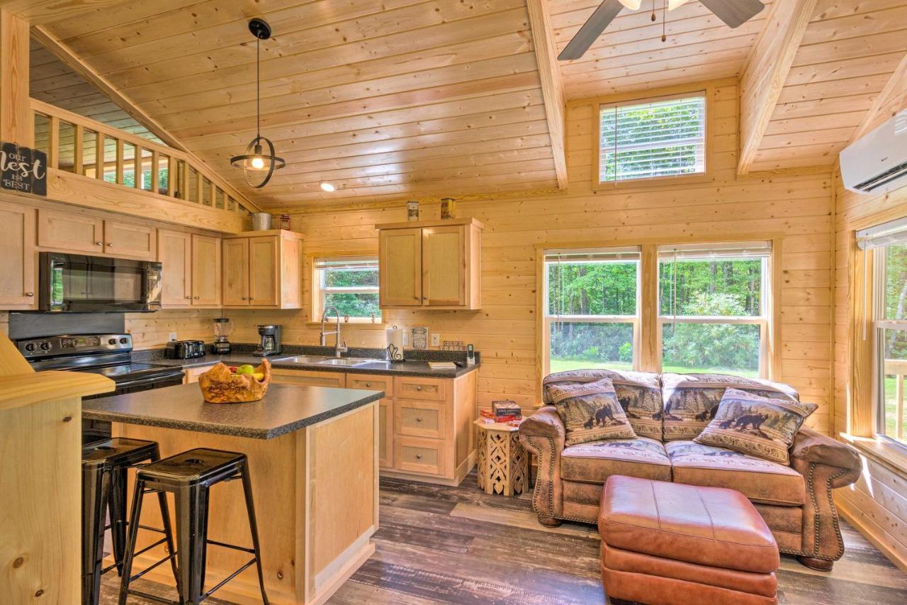 Vila Quaint Mtn Cabin Tiny Living Near Big Adventure Brevard Exteriér fotografie