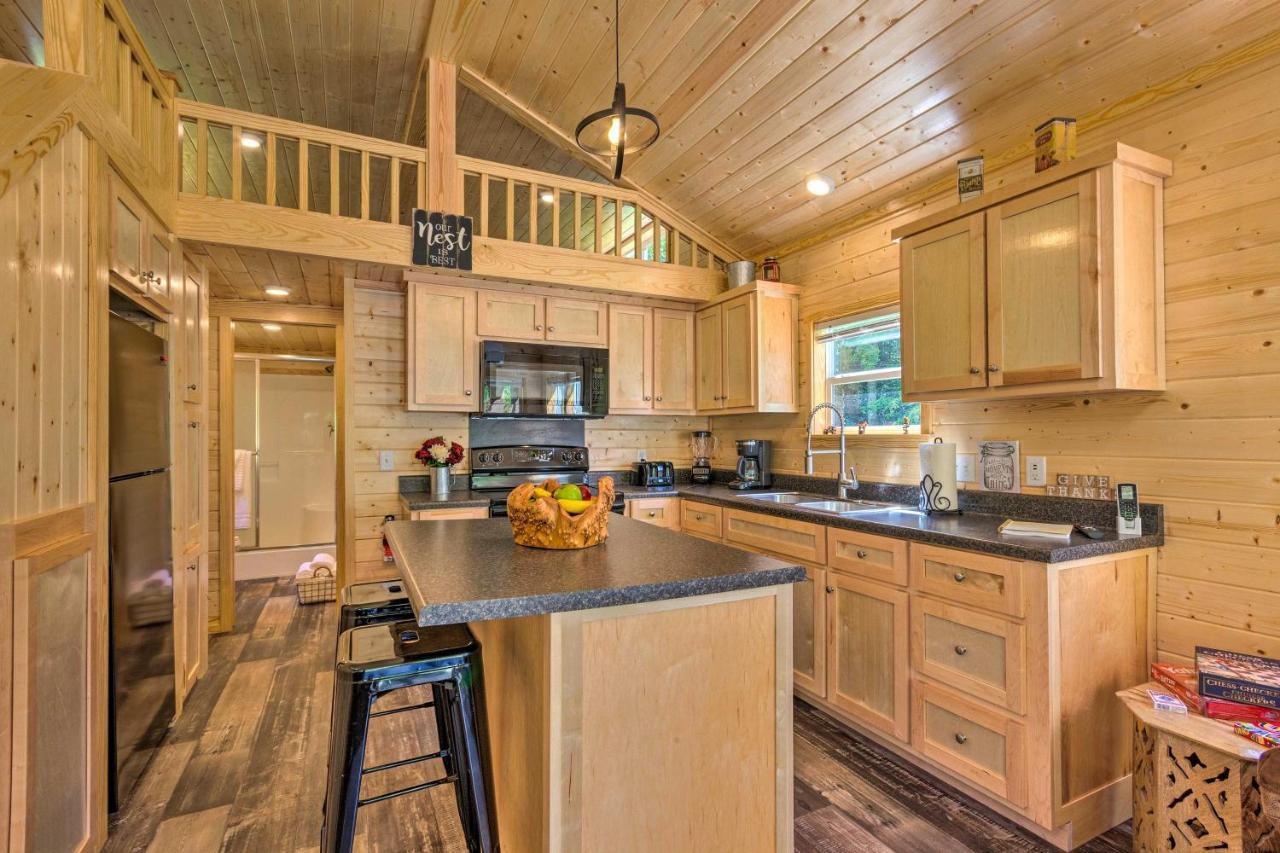 Vila Quaint Mtn Cabin Tiny Living Near Big Adventure Brevard Exteriér fotografie