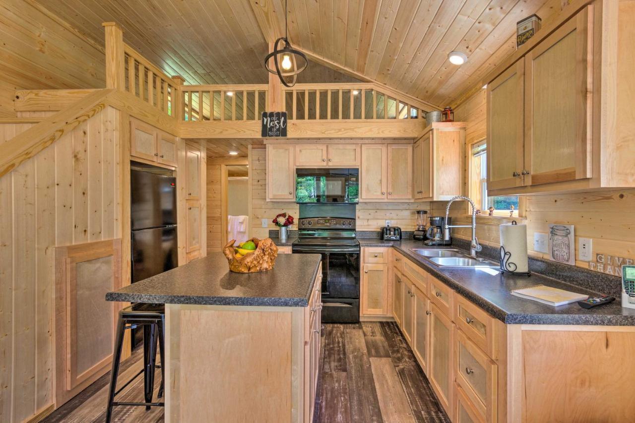 Vila Quaint Mtn Cabin Tiny Living Near Big Adventure Brevard Exteriér fotografie